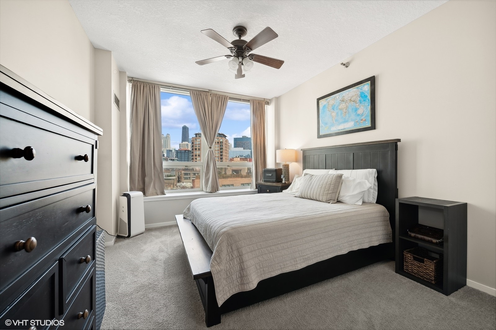 600 N Kingsbury Street Unit: 1004