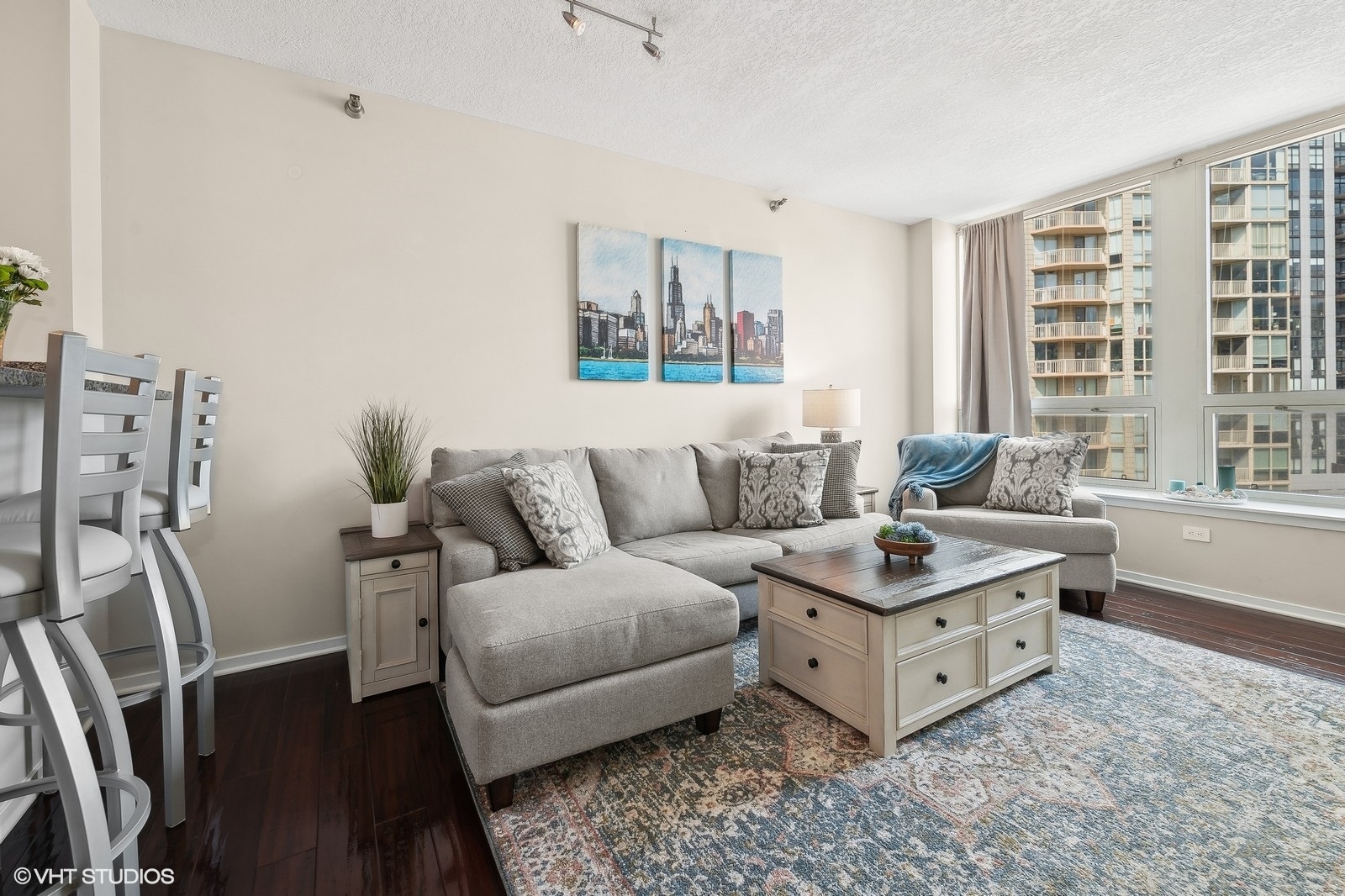 600 N Kingsbury Street Unit: 1004