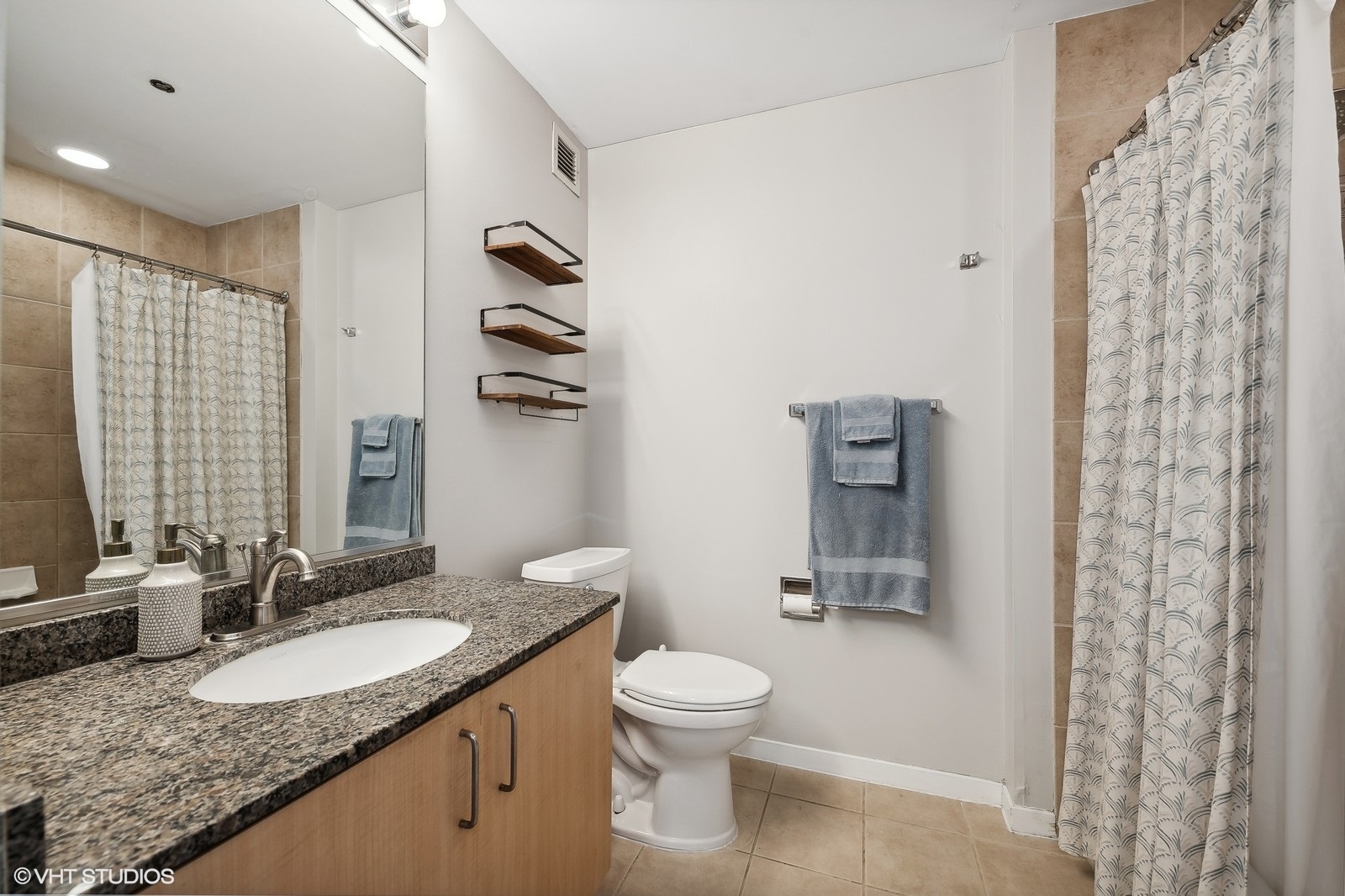 600 N Kingsbury Street Unit: 1004