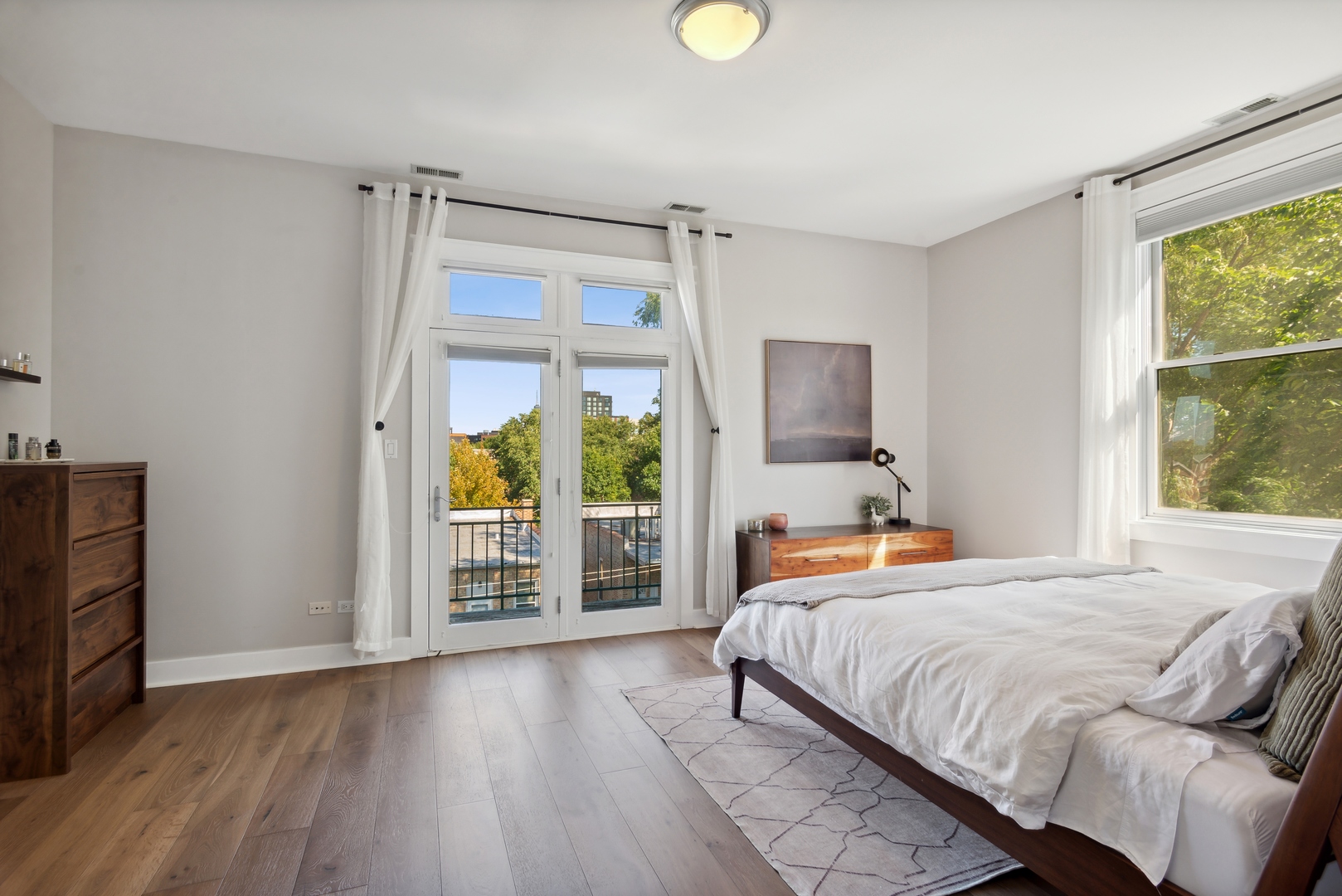 1243 N Wolcott Avenue Unit: 6