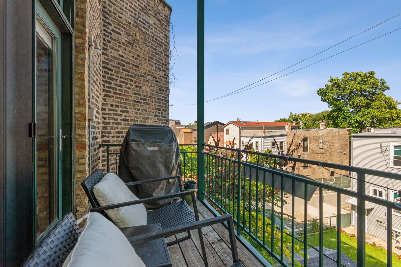 1243 N Wolcott Avenue Unit: 6