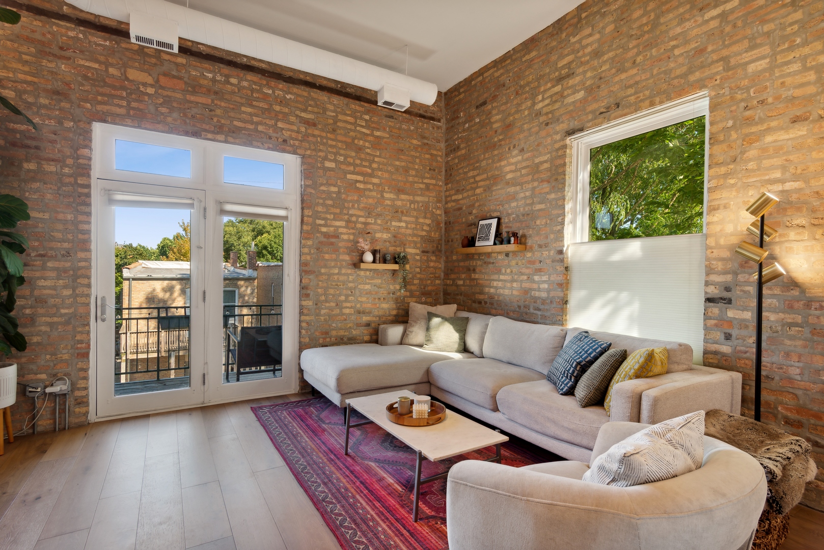 1243 N Wolcott Avenue Unit: 6