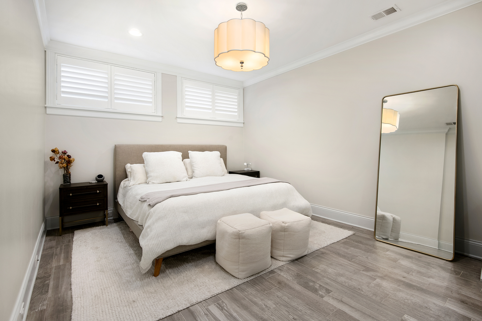 2333 N Southport Avenue Unit: 1