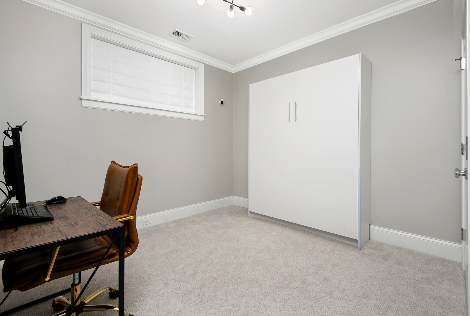 2333 N Southport Avenue Unit: 1