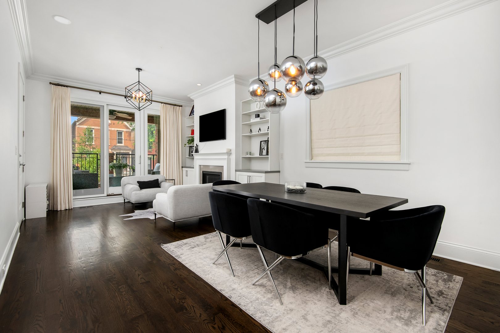 2333 N Southport Avenue Unit: 1