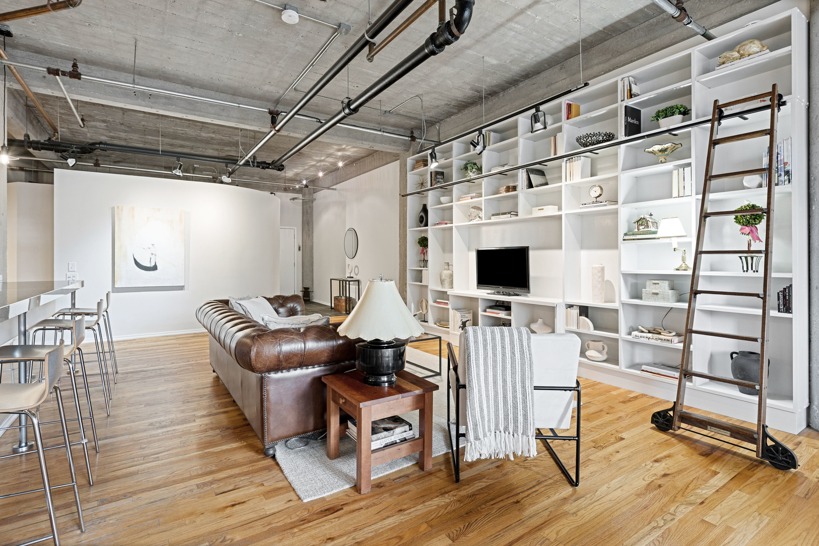 850 W Adams Street Unit: 4B