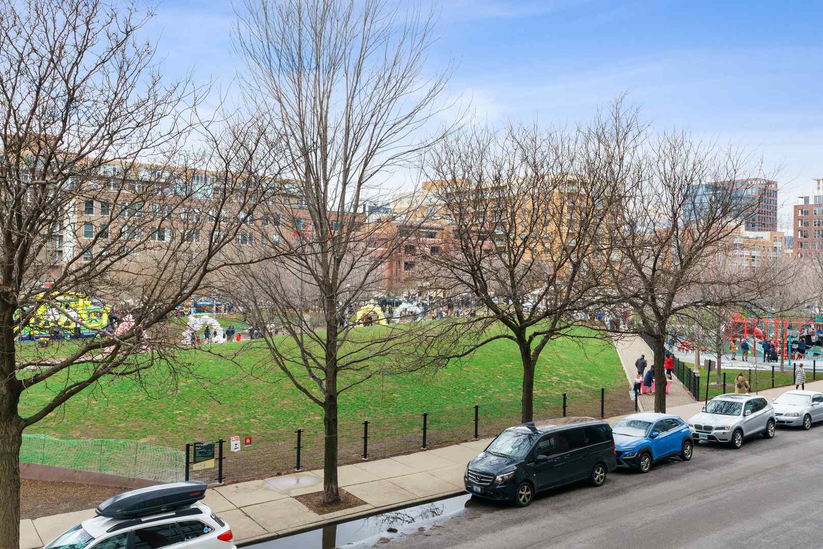 850 W Adams Street Unit: 4B