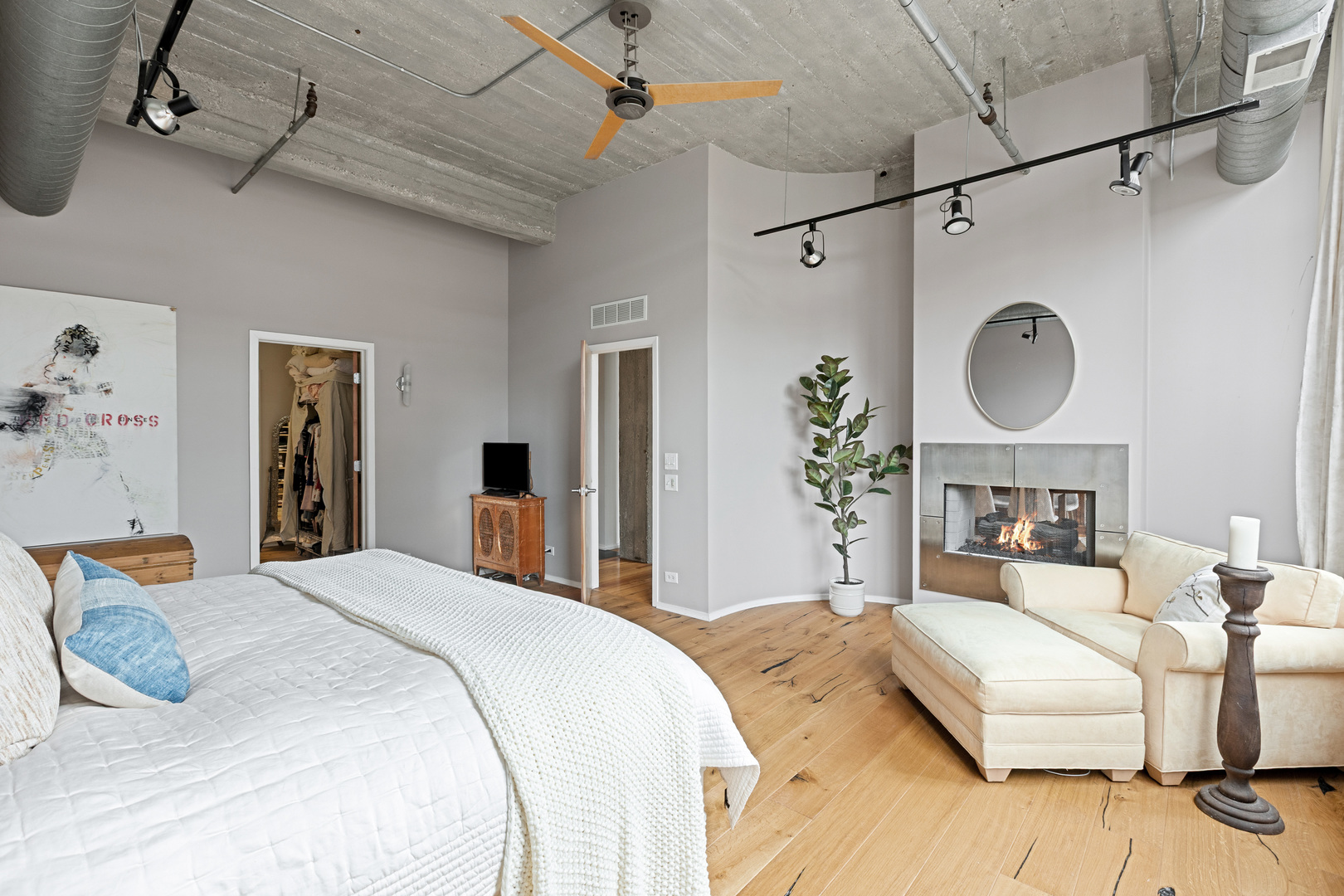 850 W Adams Street Unit: 4B