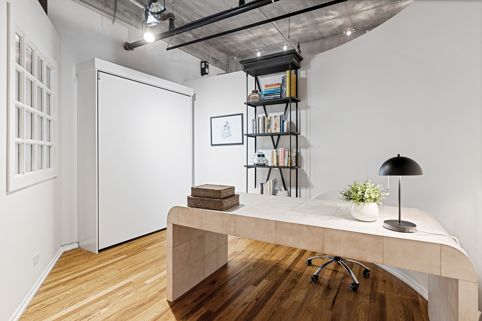 850 W Adams Street Unit: 4B