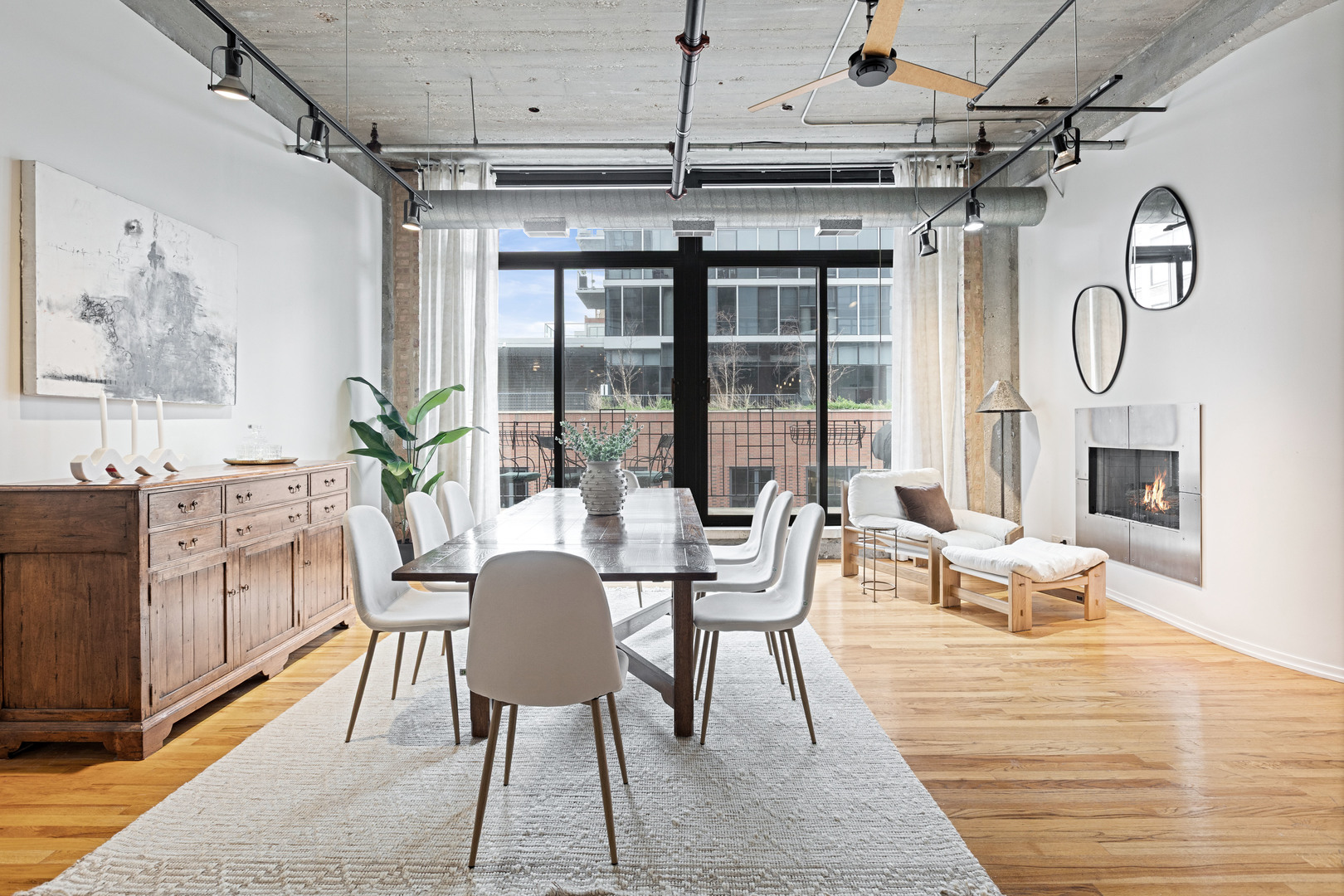 850 W Adams Street Unit: 4B