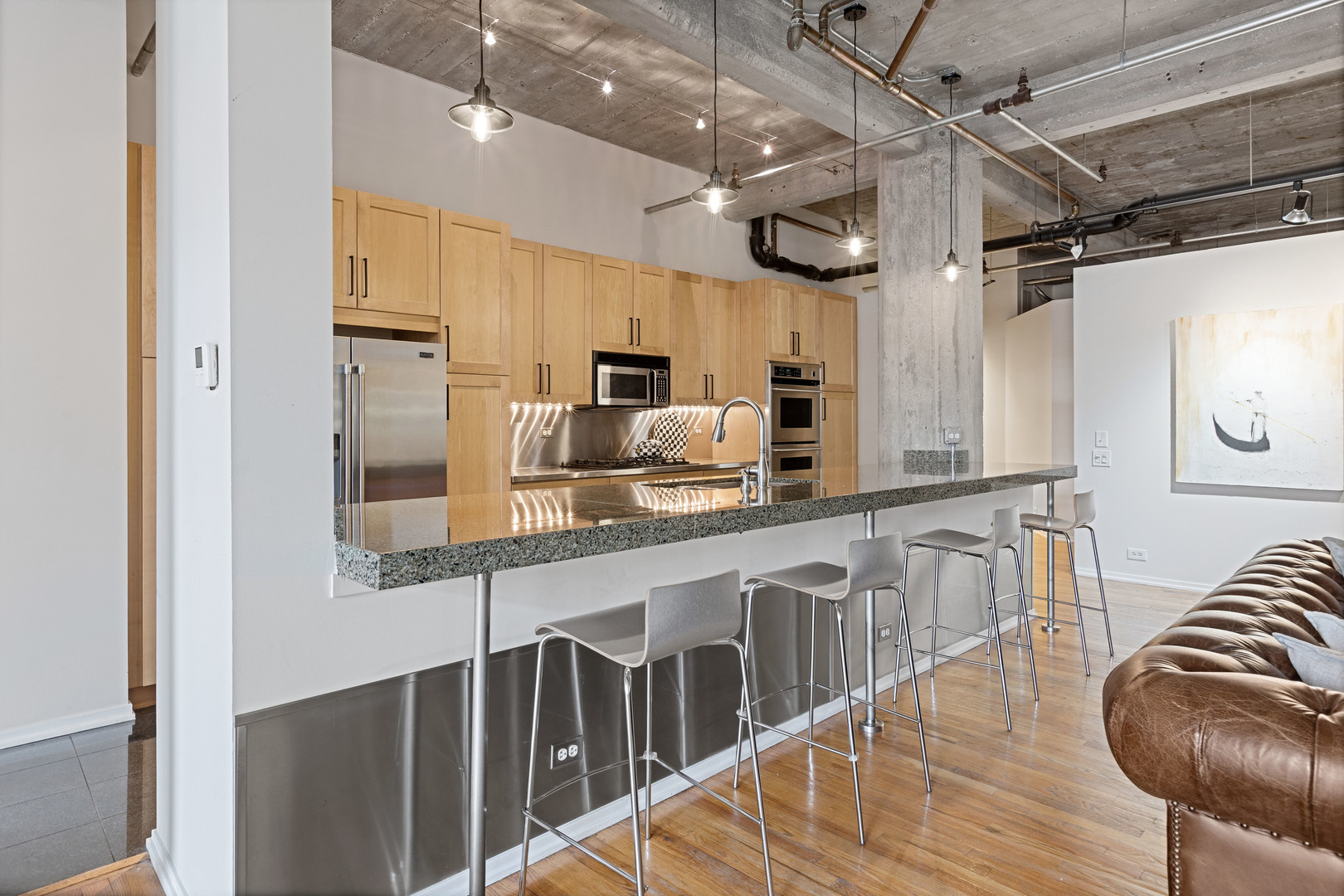 850 W Adams Street Unit: 4B