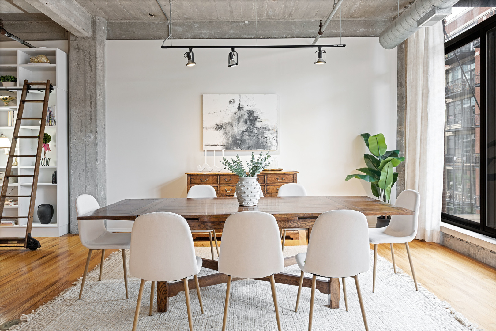 850 W Adams Street Unit: 4B