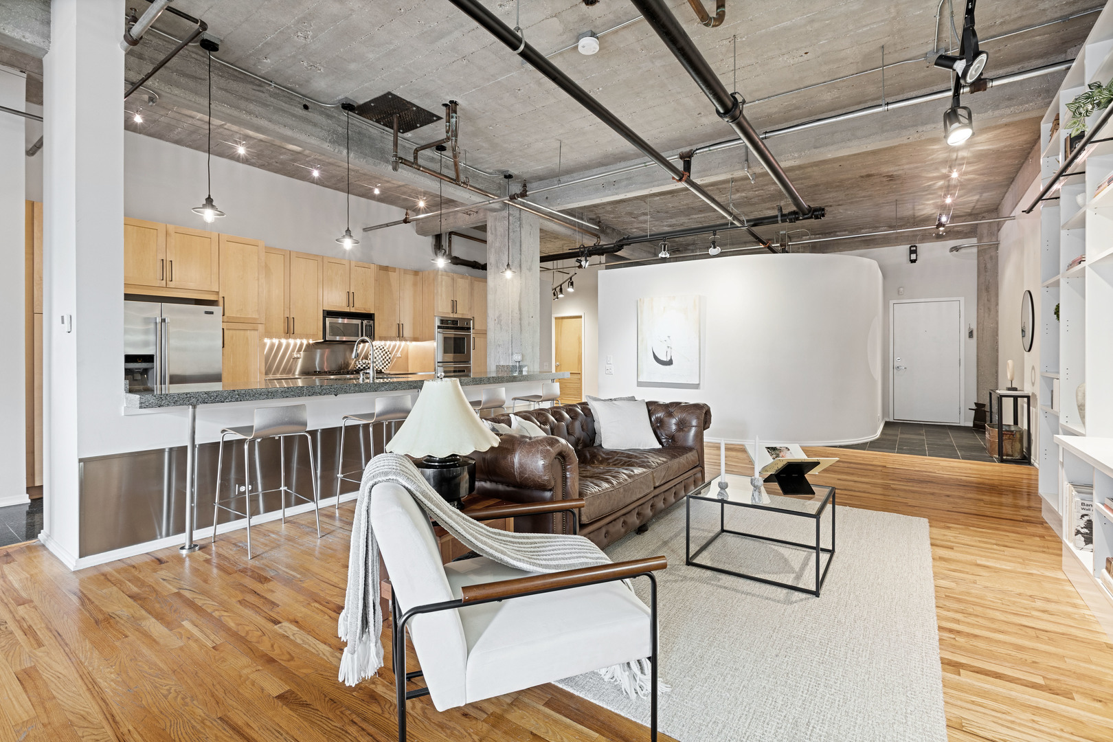 850 W Adams Street Unit: 4B