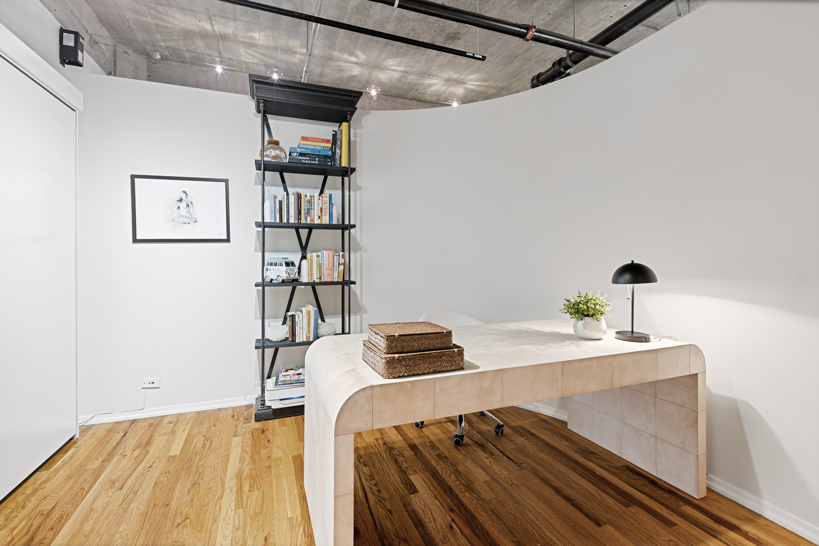 850 W Adams Street Unit: 4B