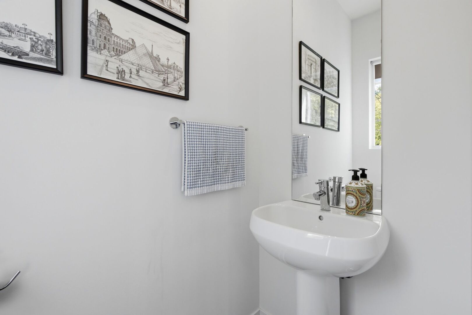 1918 N Campbell Avenue Unit: D