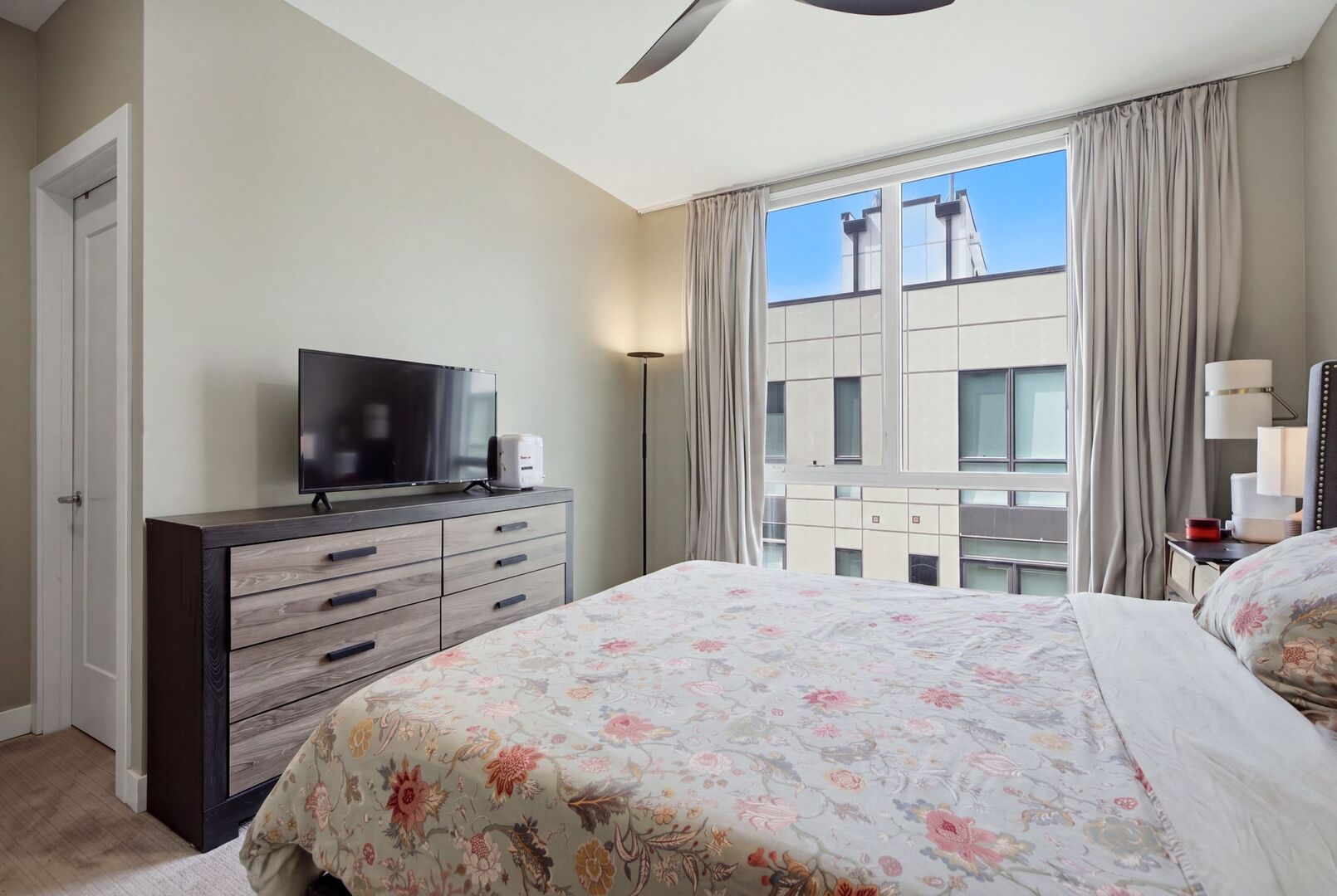 1918 N Campbell Avenue Unit: D