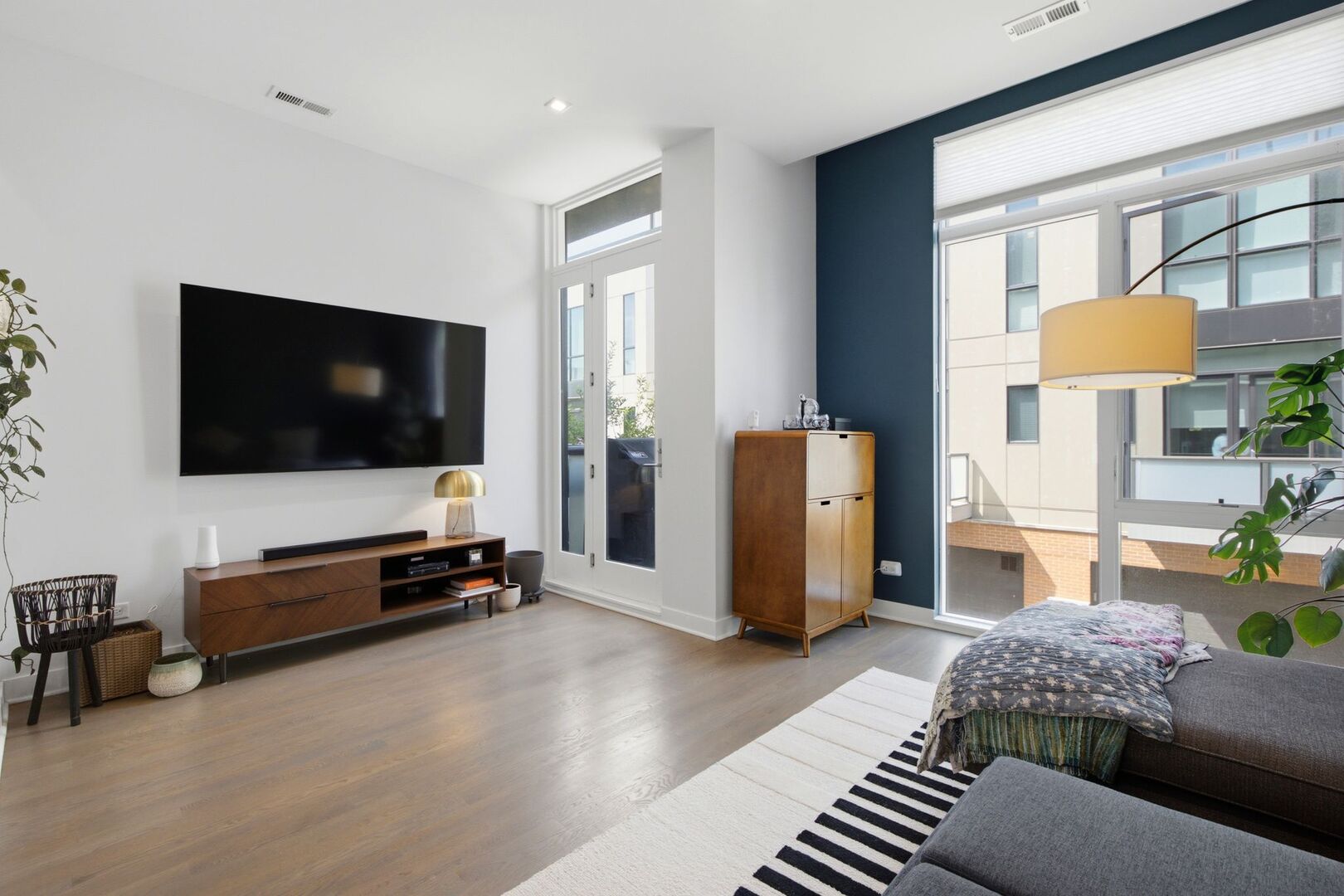 1918 N Campbell Avenue Unit: D