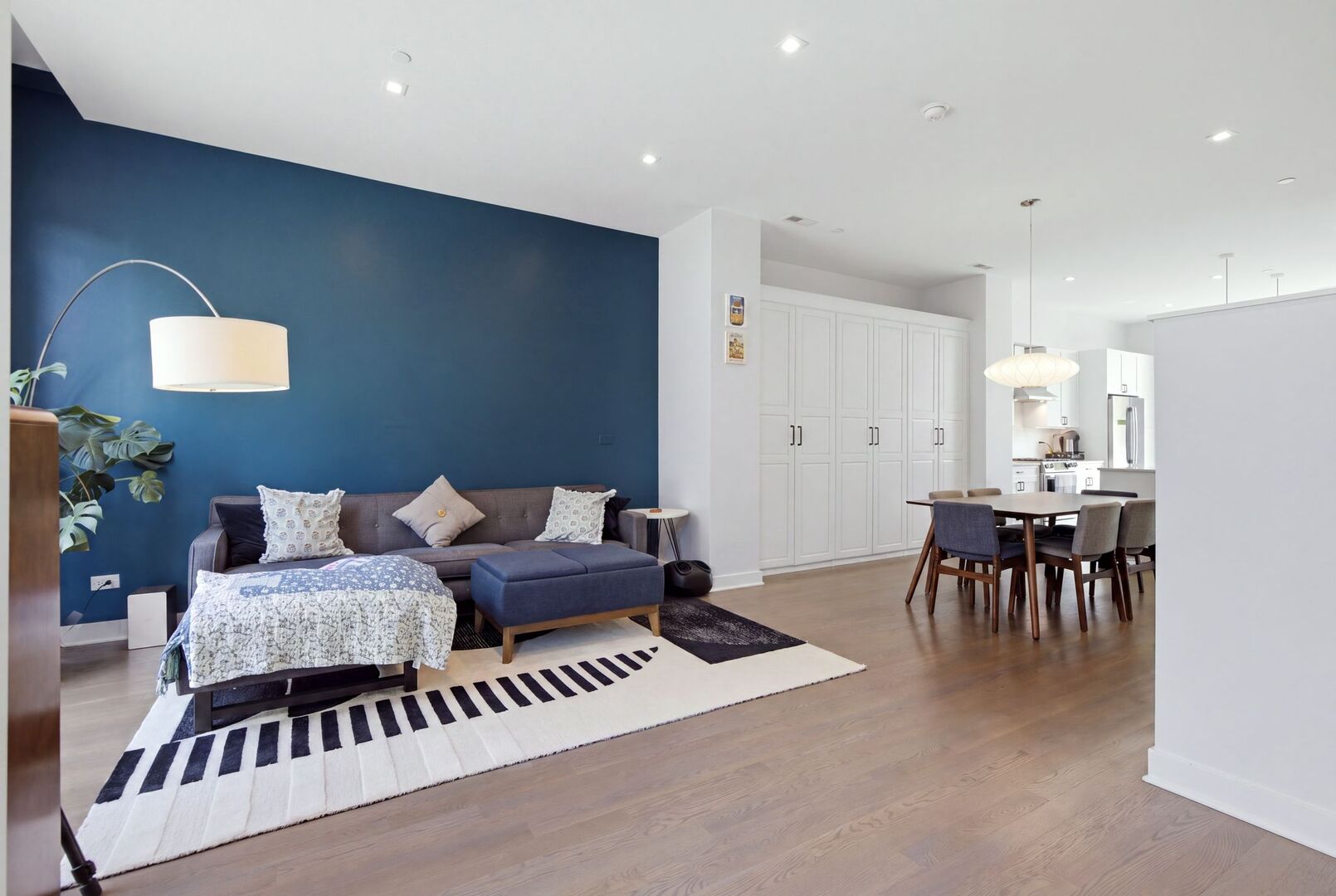 1918 N Campbell Avenue Unit: D