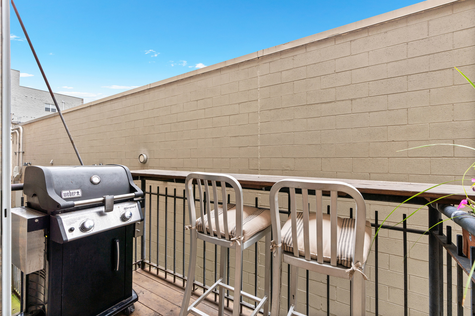 2350 N Kedzie Avenue Unit: H