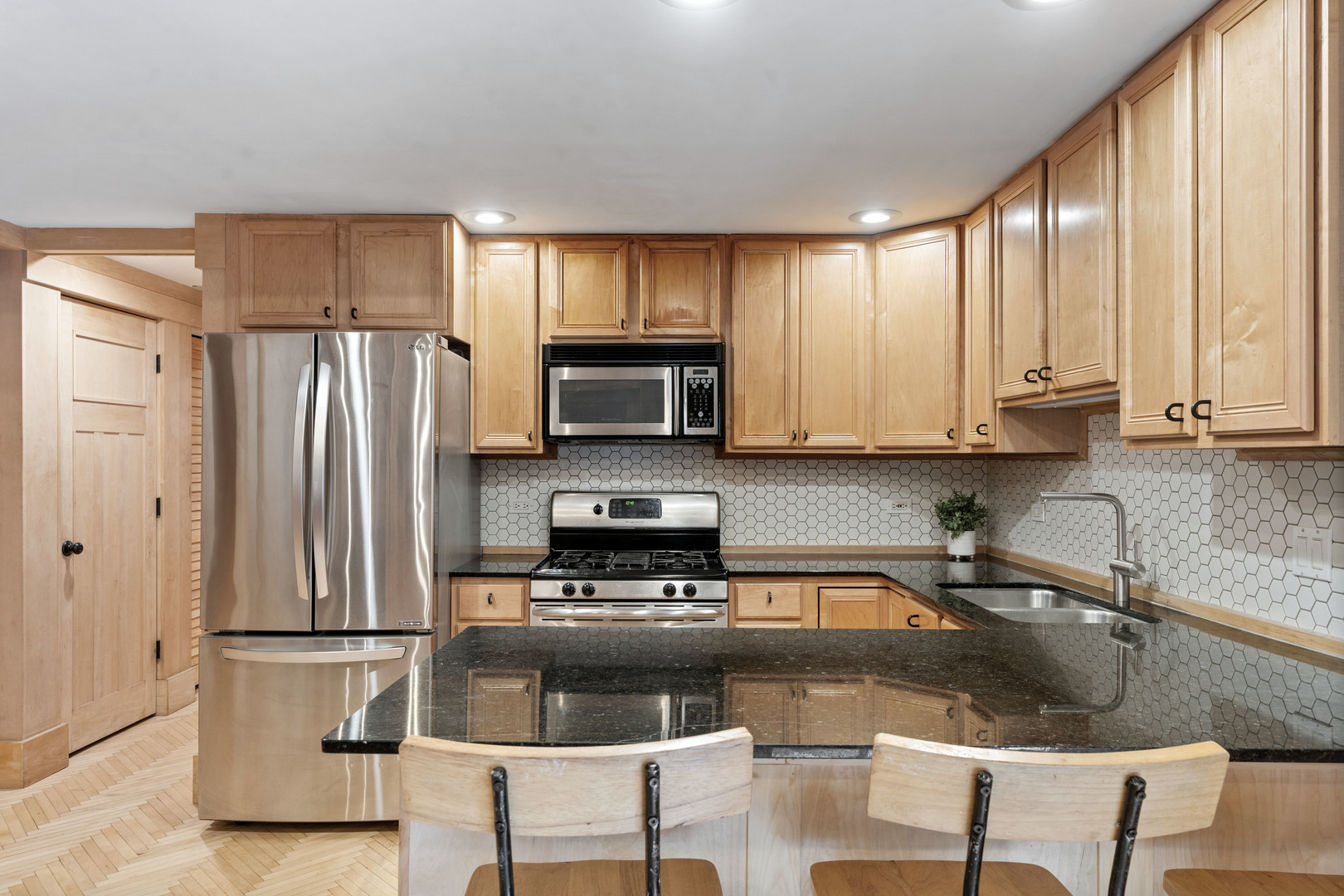 2350 N Kedzie Avenue Unit: H