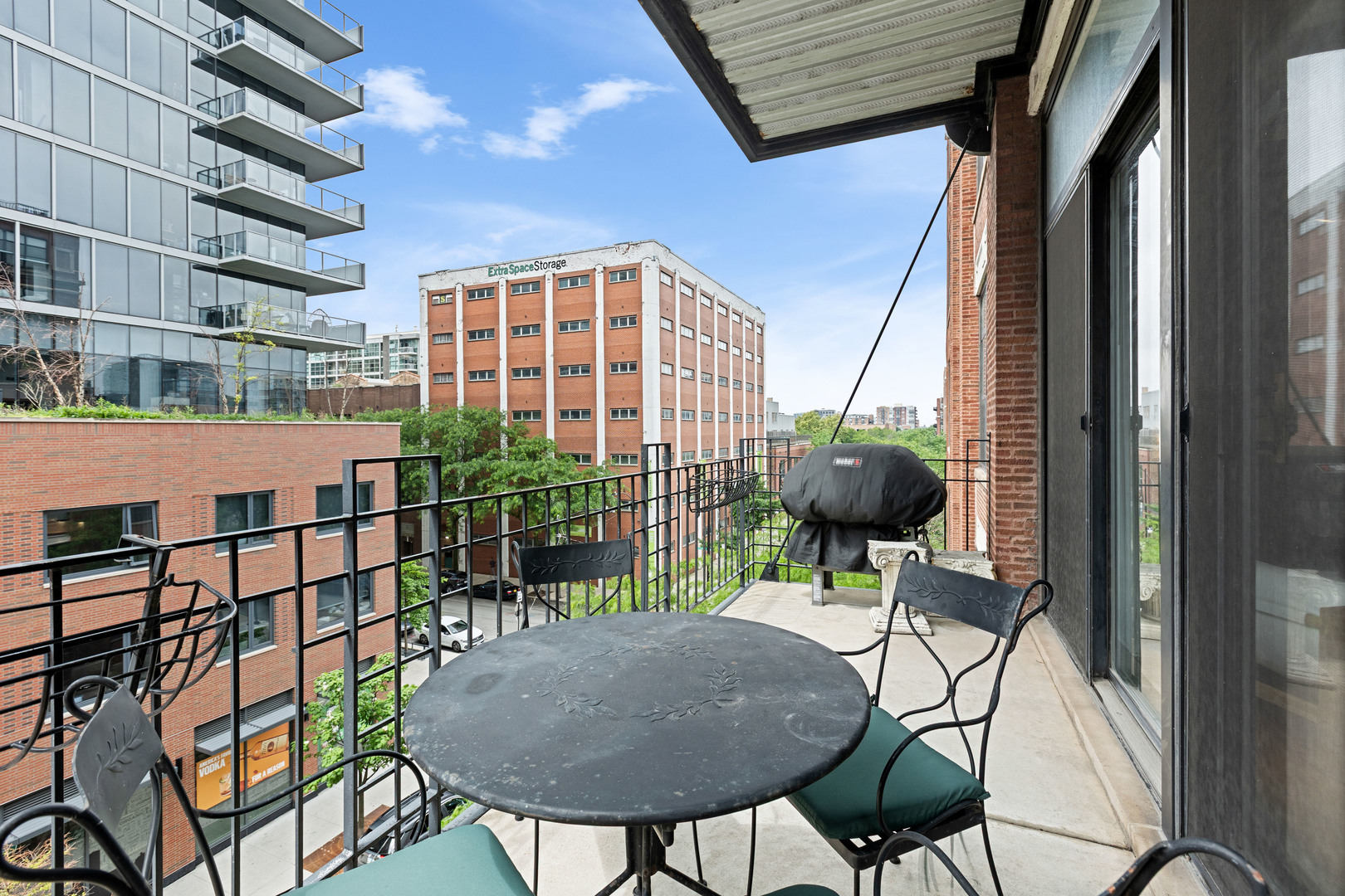 850 W Adams Street Unit: 4B