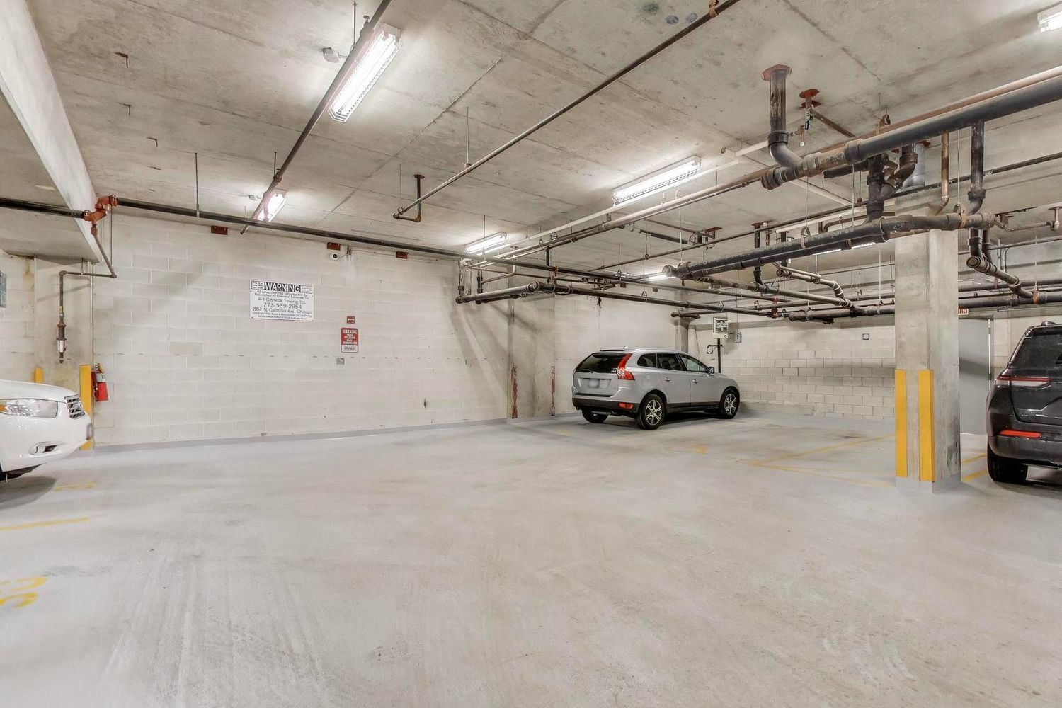 744 N Clark Street Unit: 505