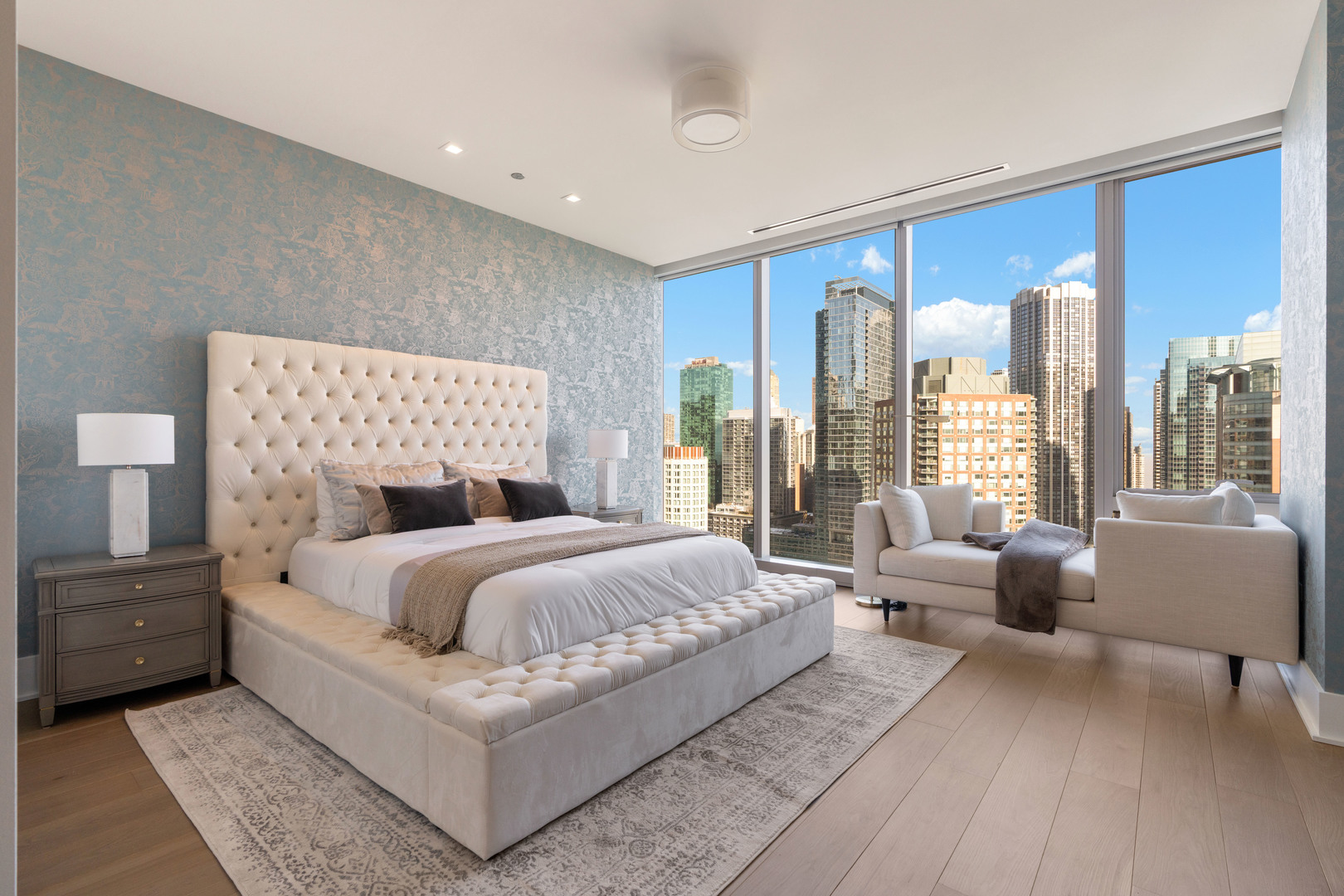 363 E Wacker Drive Unit: 2106