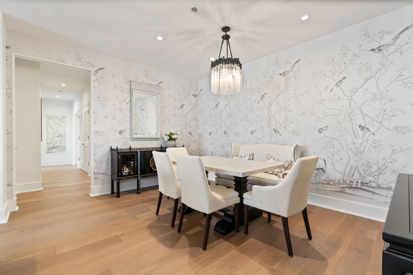 363 E Wacker Drive Unit: 2106