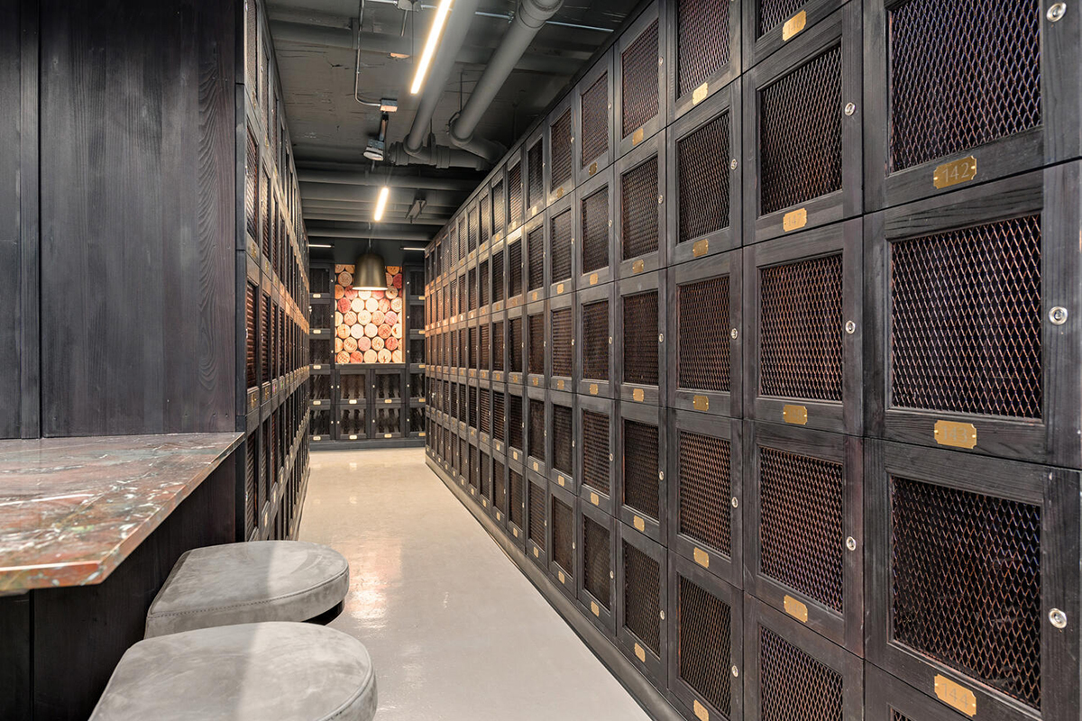363 E Wacker Drive Unit: 2106