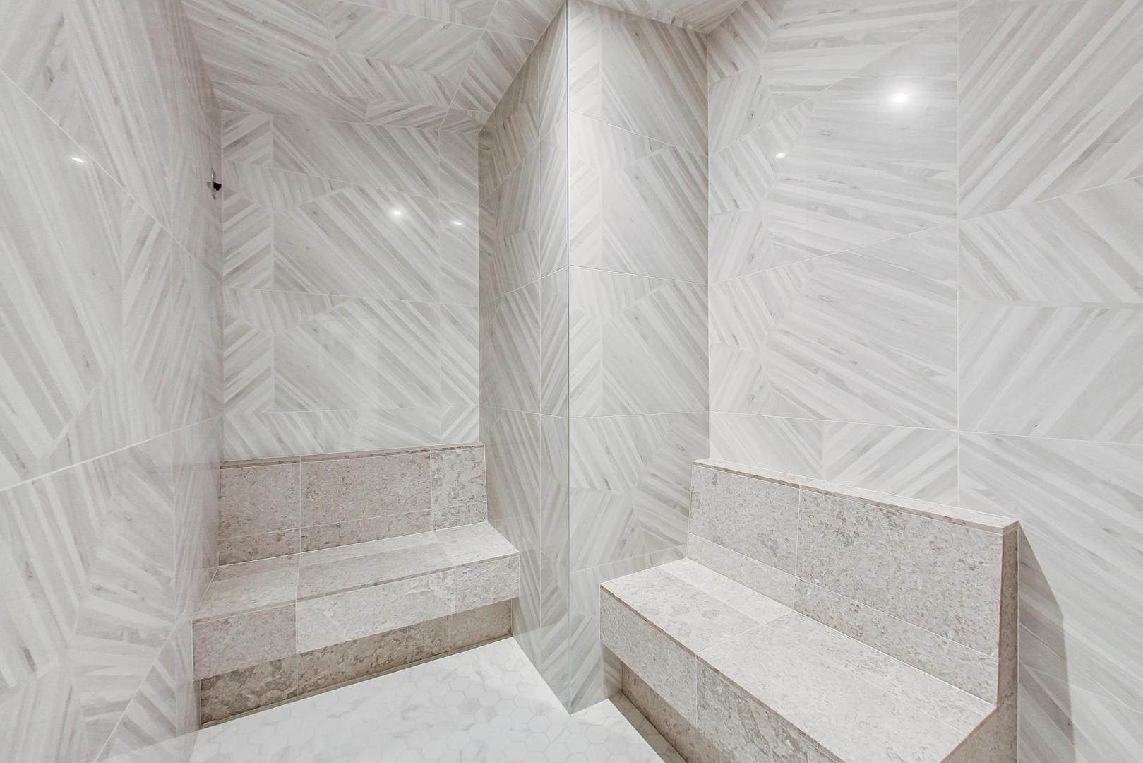 363 E Wacker Drive Unit: 2106