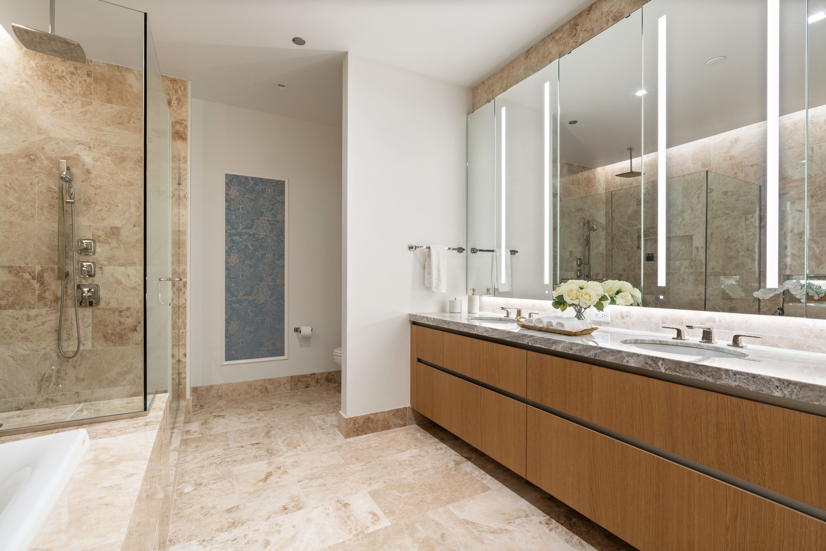 363 E Wacker Drive Unit: 2106
