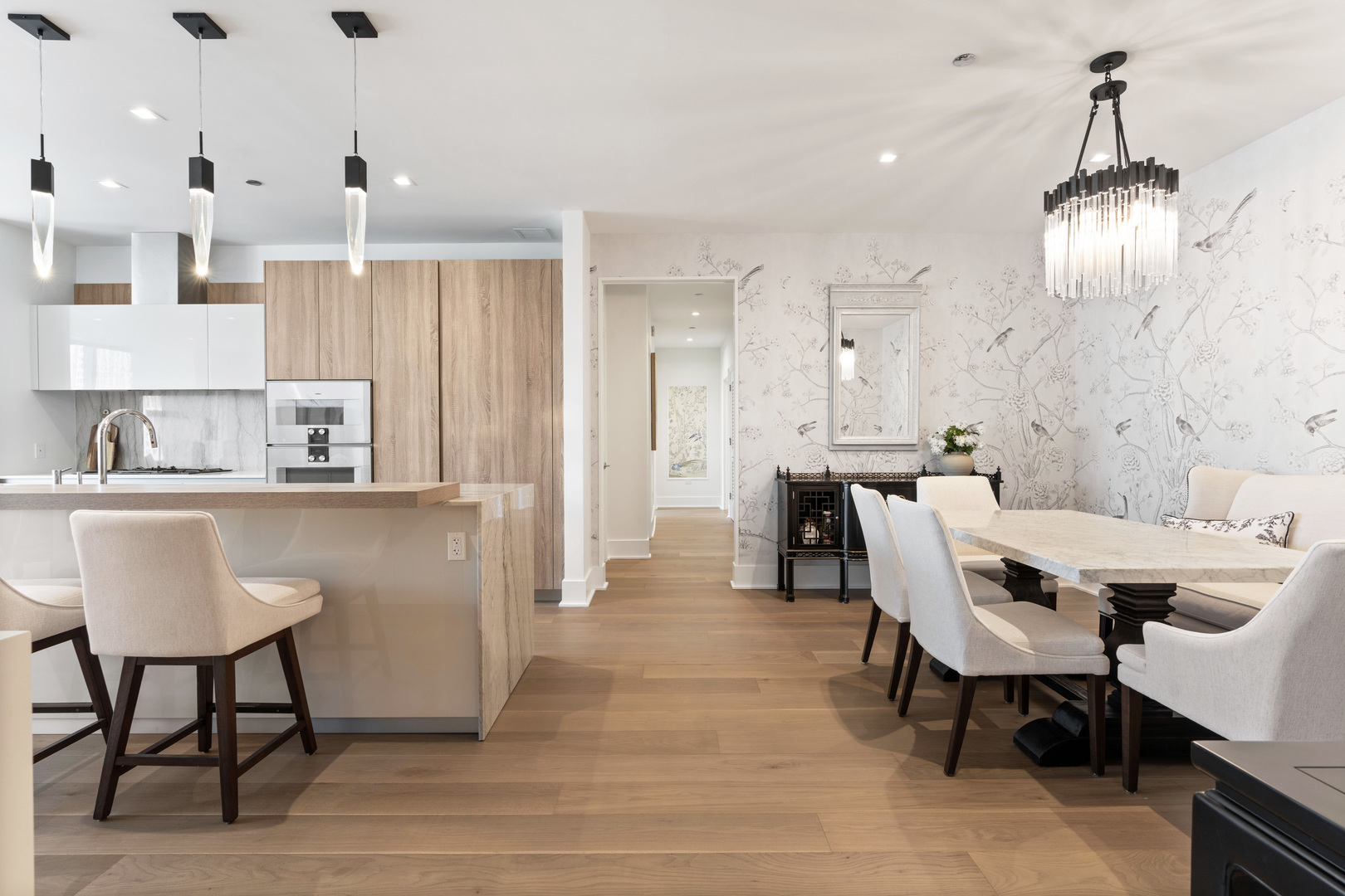 363 E Wacker Drive Unit: 2106