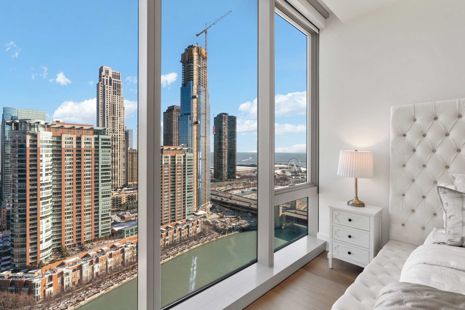 363 E Wacker Drive Unit: 2106