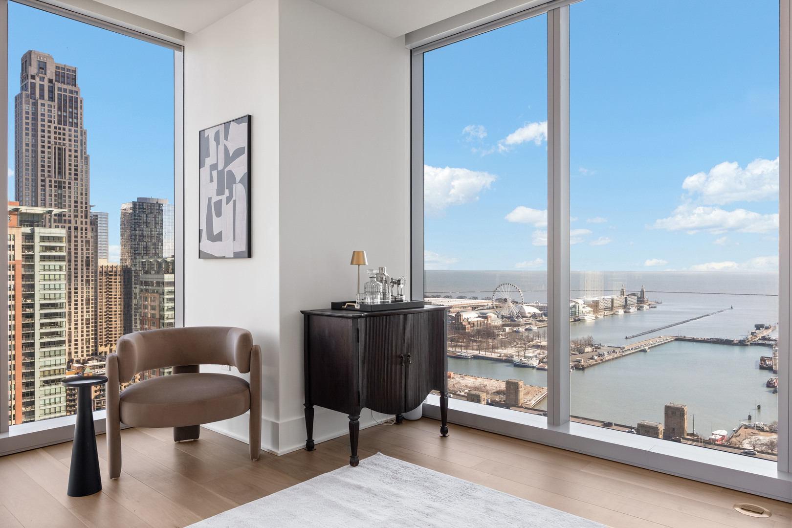 363 E Wacker Drive Unit: 2106