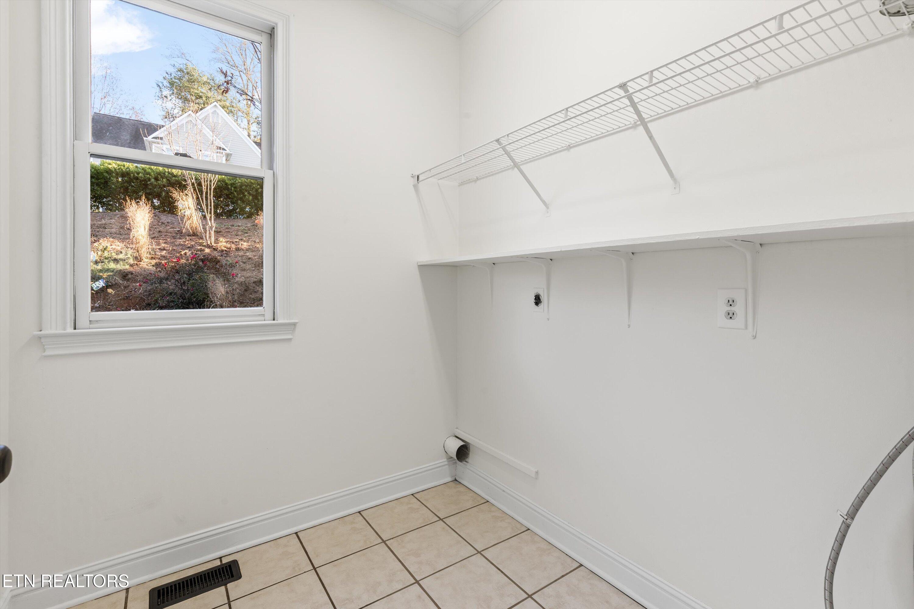 6710 Fern Meadow Way