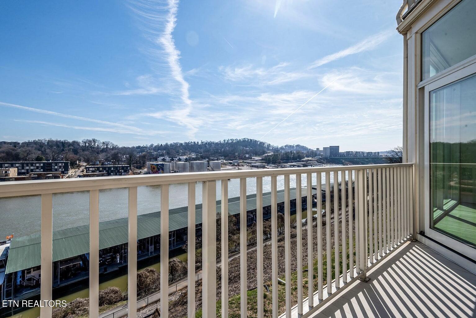556 Riverfront Way