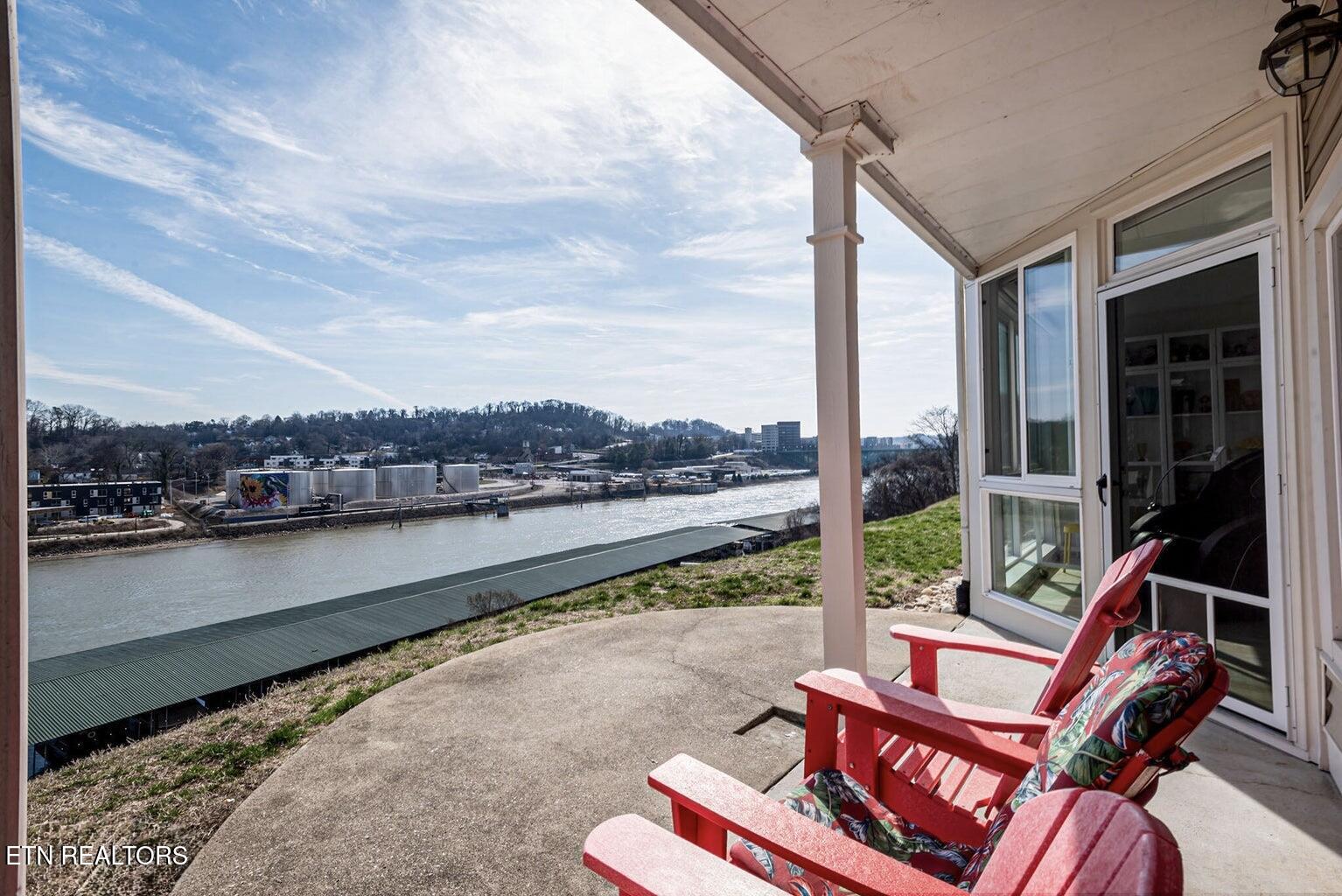 556 Riverfront Way
