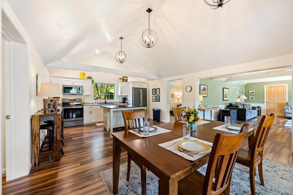 10352 Bella Vista Ln
