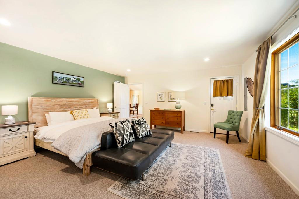 10352 Bella Vista Ln