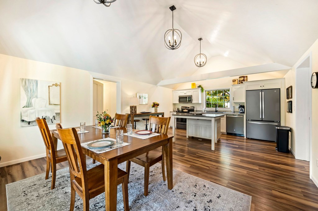 10352 Bella Vista Ln