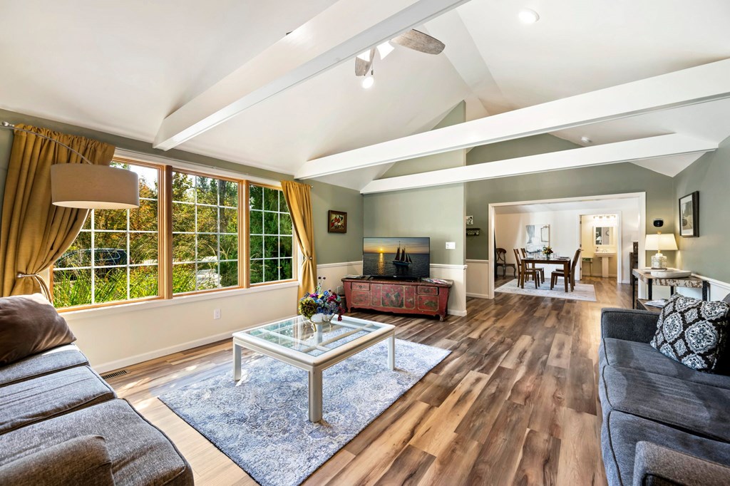 10352 Bella Vista Ln