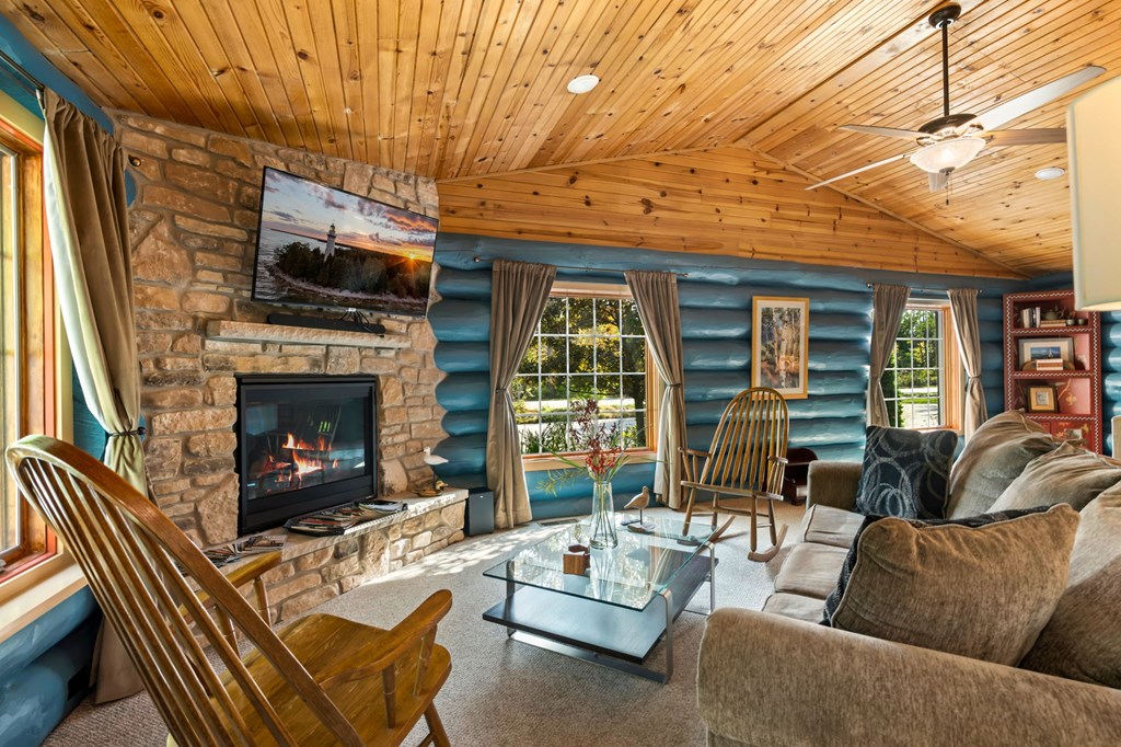 10352 Bella Vista Ln