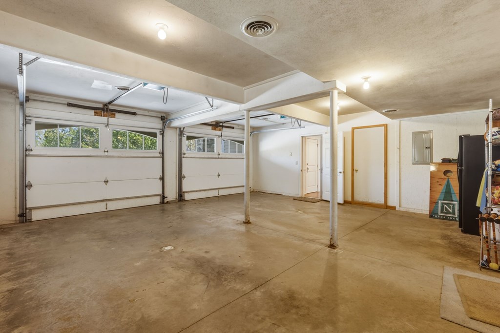 10525 Stock Ln