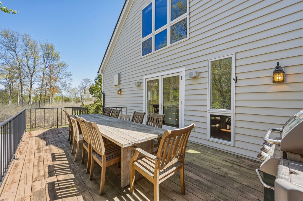 10525 Stock Ln