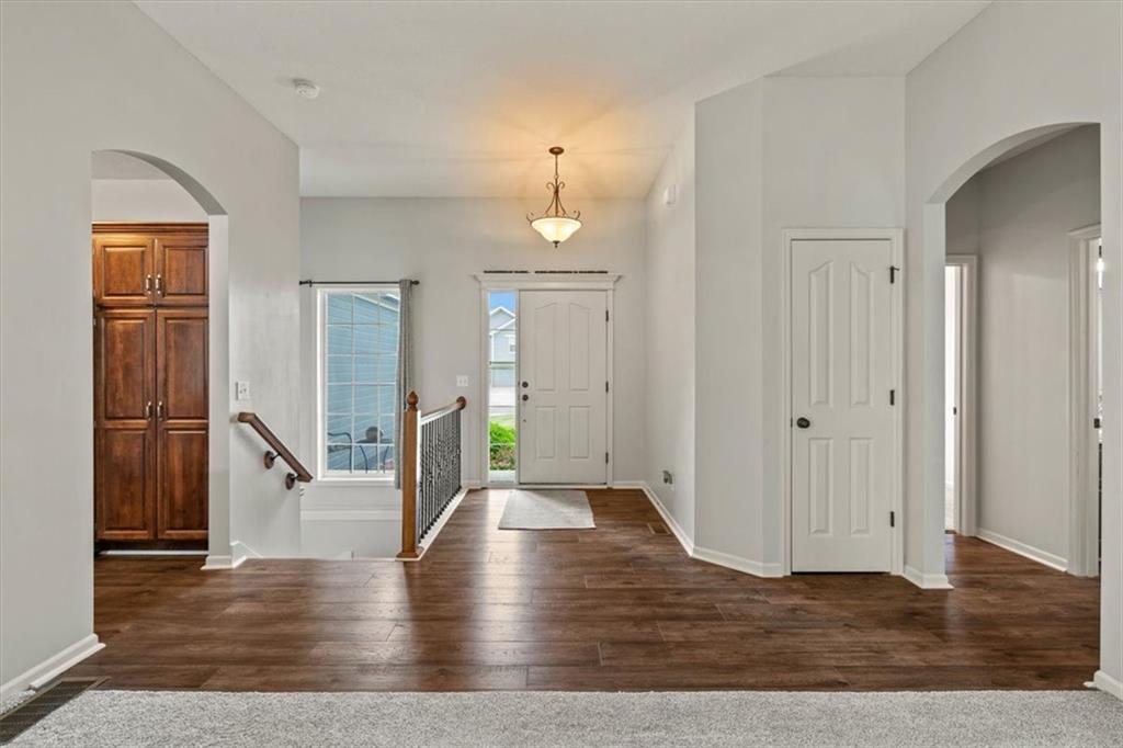 16914 Cross Creek Drive