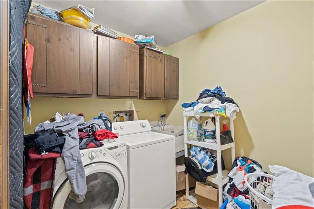 8641 Broadmoor Street