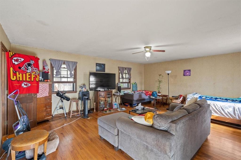 8641 Broadmoor Street