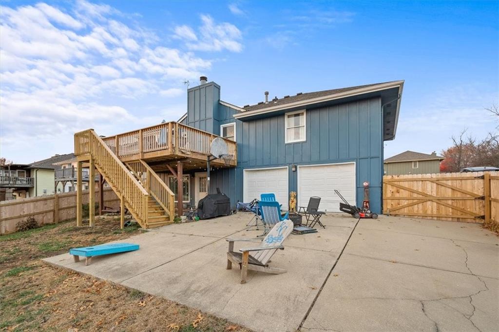 1205 NE Pilgrim Way