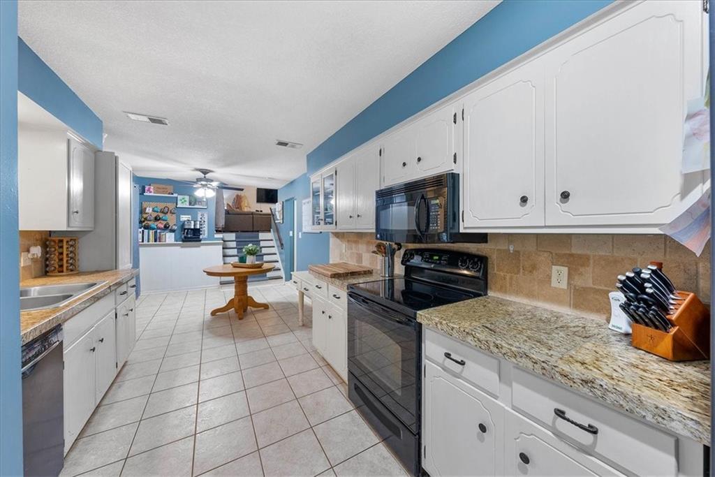 301 S Meadowbrook Lane