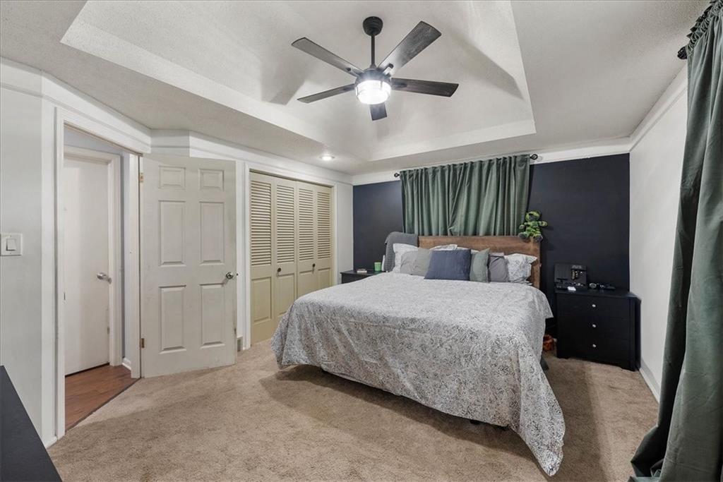 301 S Meadowbrook Lane